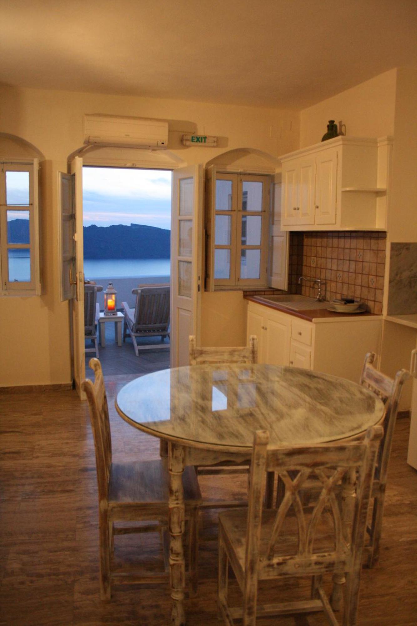 Apartment Captain John - Caldera & Sunset View Ia