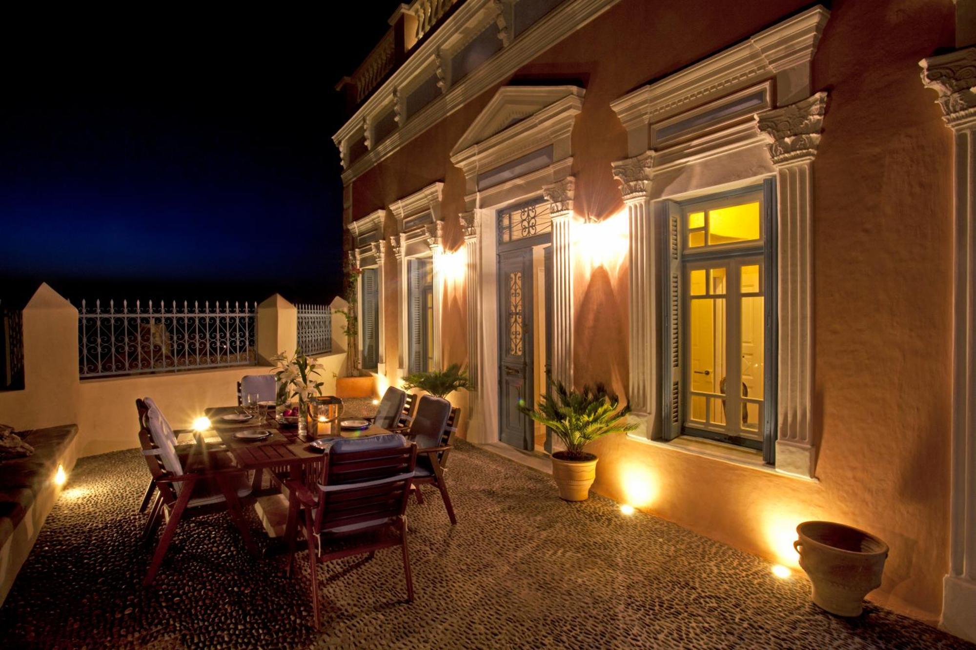 Mansion Oia (Santorini)