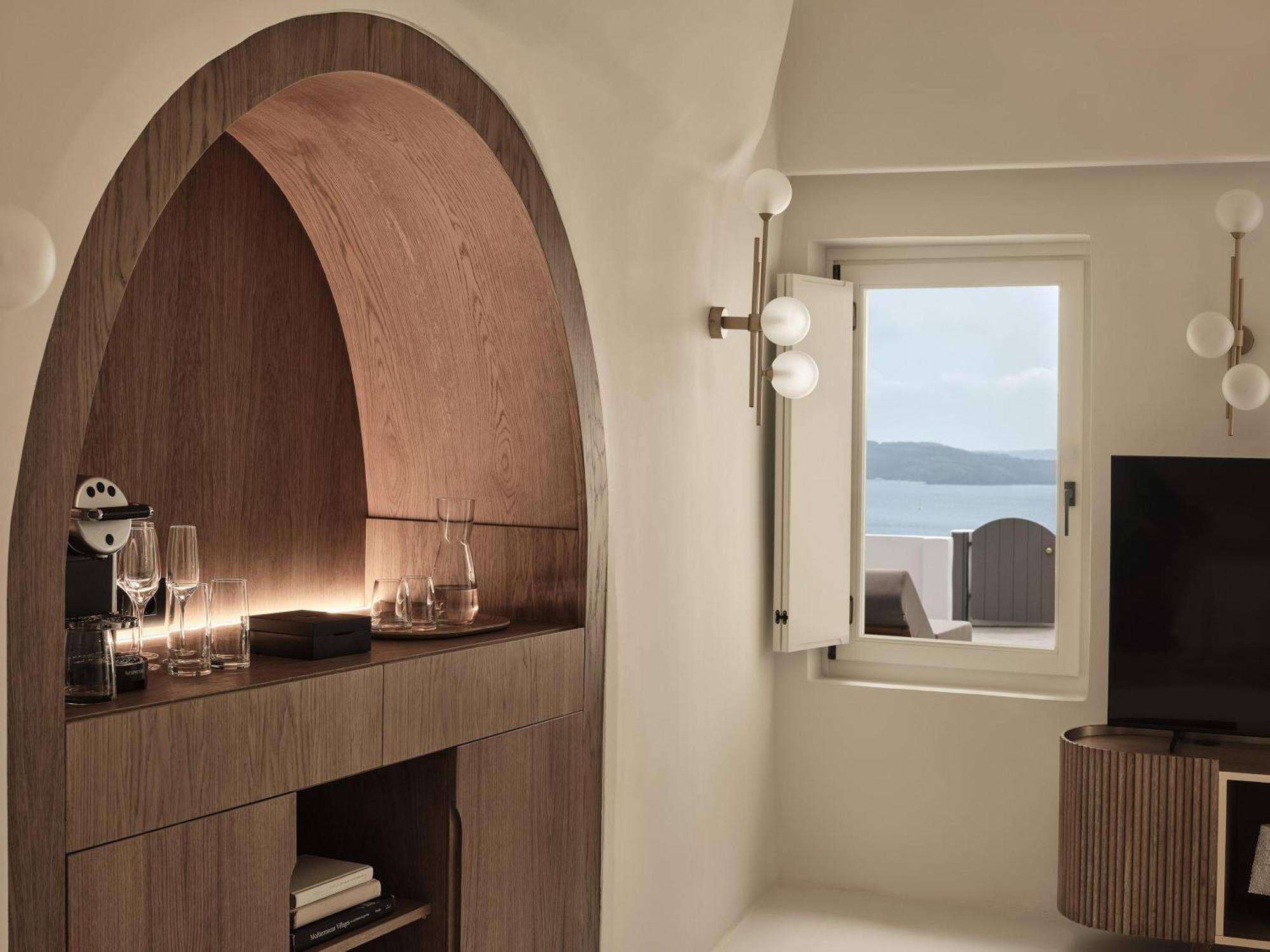 Andronis Boutique (adults Only)