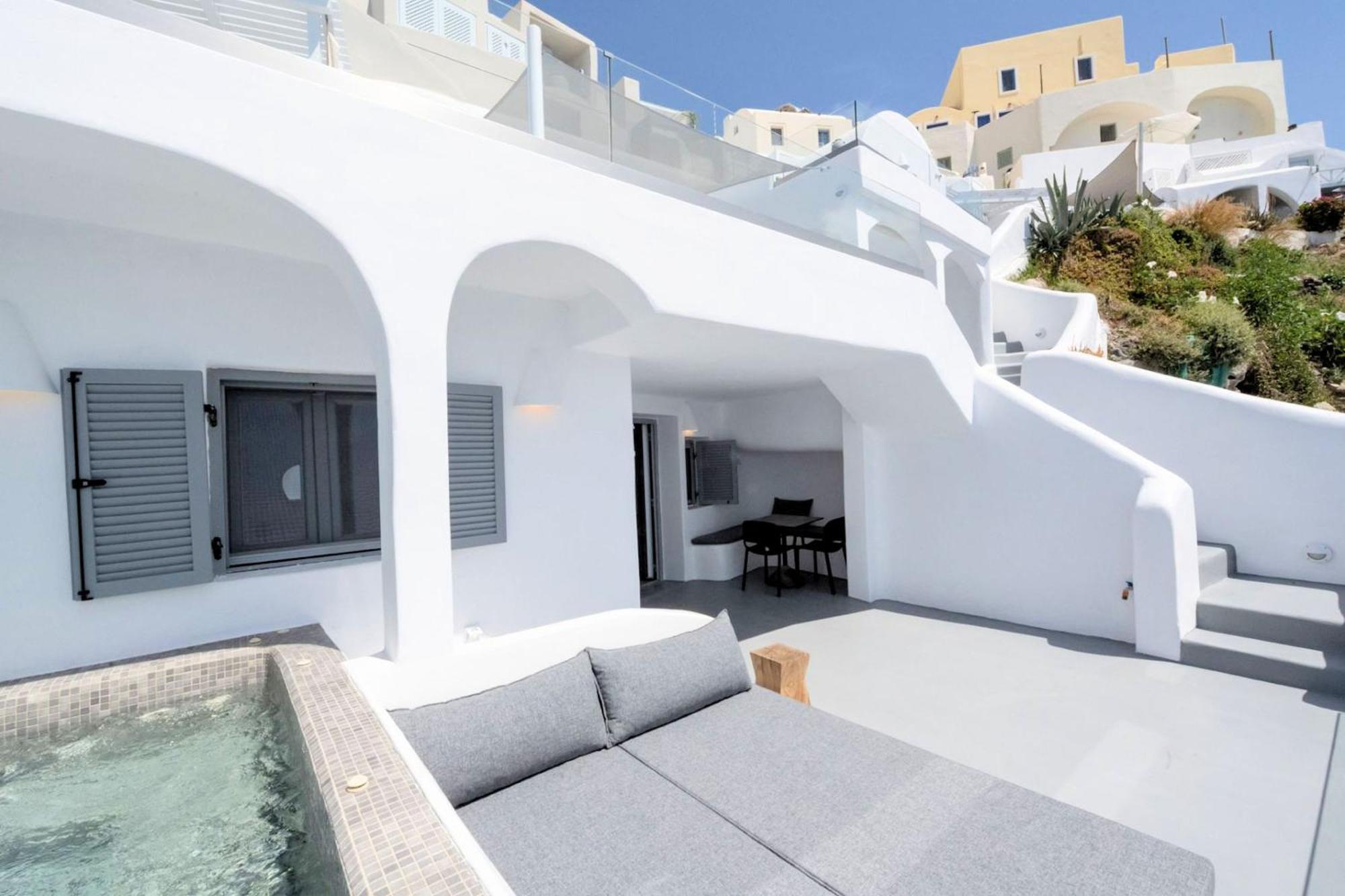 Caldera Horizon Grand Cave Villa Oia, Santorini Private Terrace Outdoor Hot Tub Breathtaking Caldera Views Oia (Santorini)