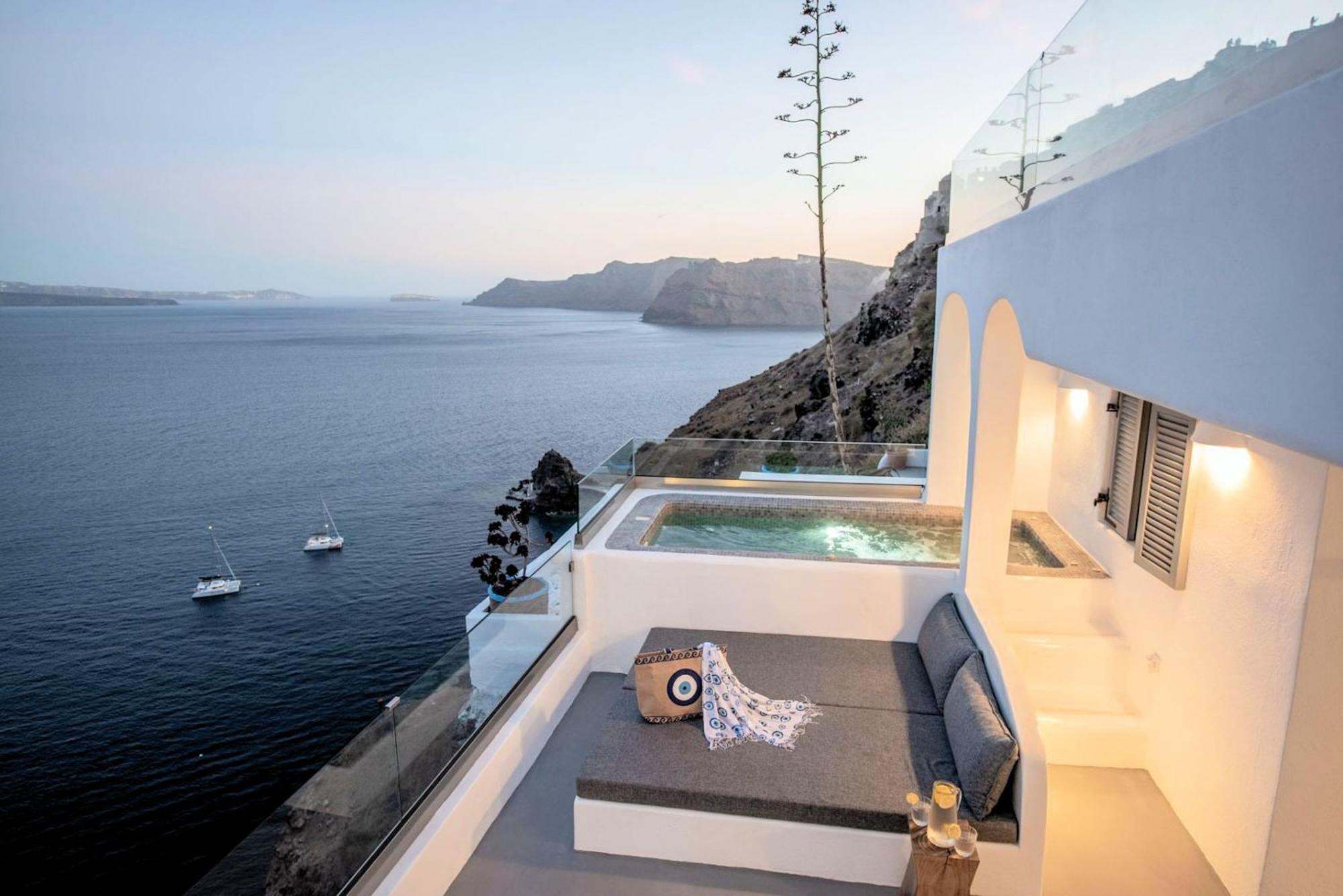 Villa Caldera Horizon Grand Cave Villa Oia, Santorini Private Terrace Outdoor Hot Tub Breathtaking Caldera Views Oia (Santorini)