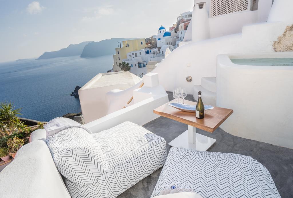 Gaia Suites Oia (Santorini)
