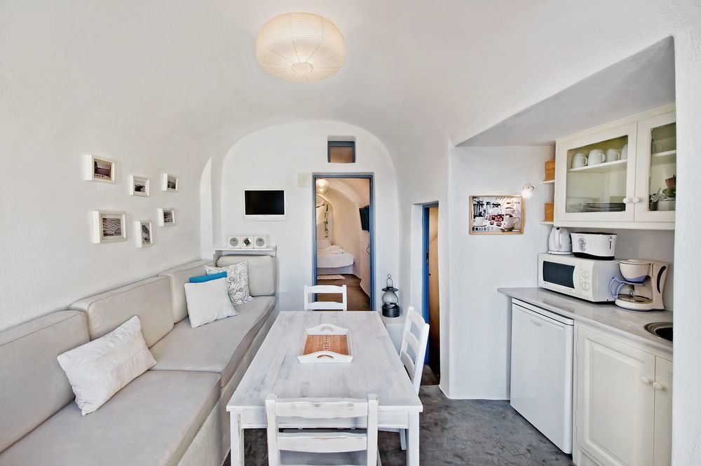 Lucky Homes - Oia (Santorini)