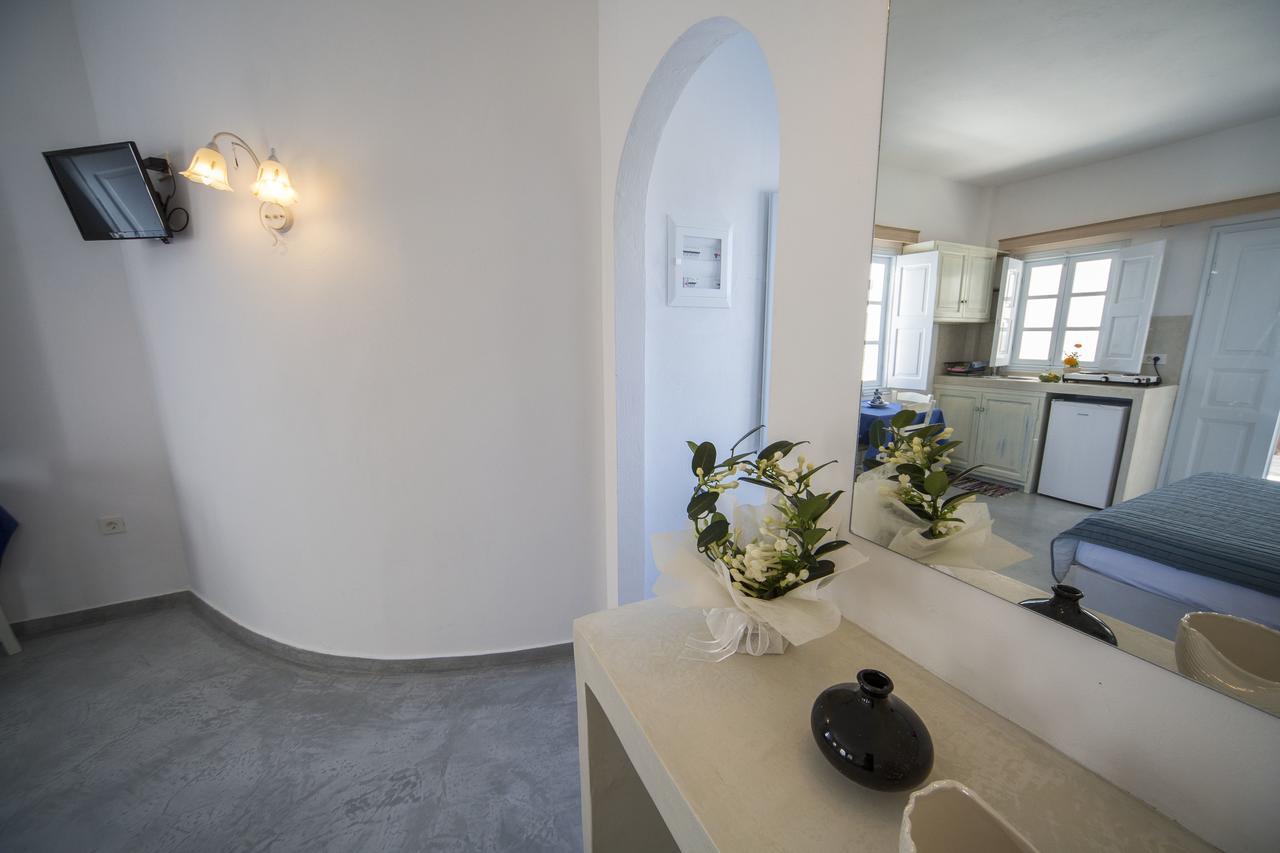 Ianthe & 2* Oia (Santorini)