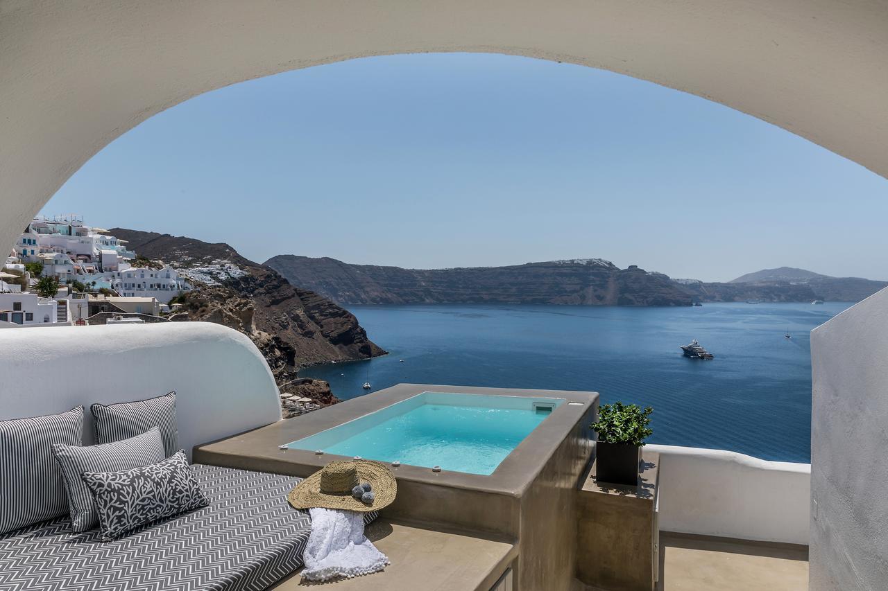 3 Caves By Caldera Ia