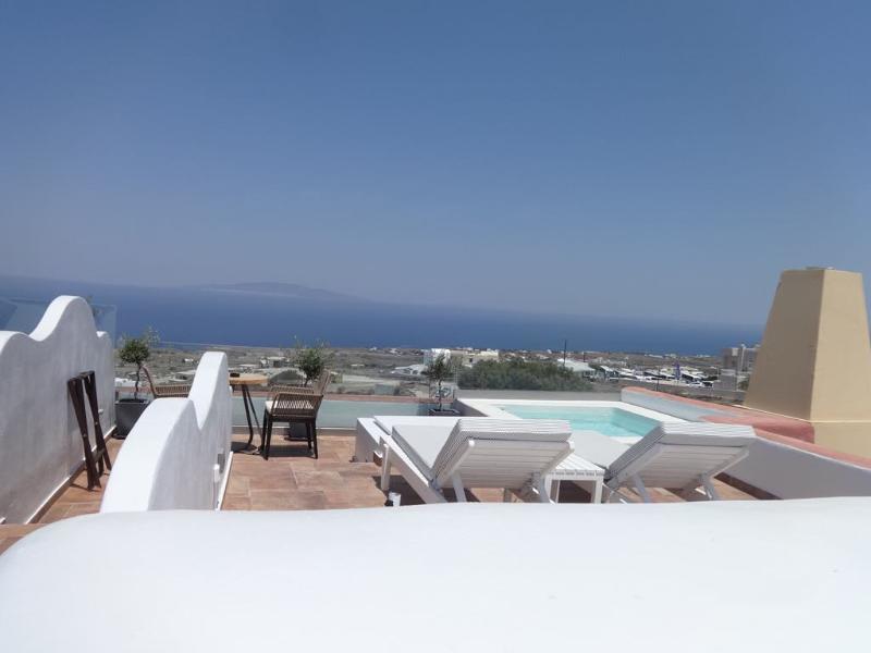 Secret Legend (adults Only) Oia (Santorini)