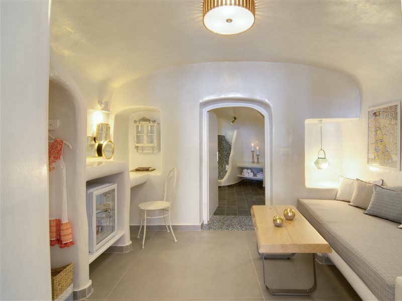 Secret Legend (adults Only) Oia (Santorini)