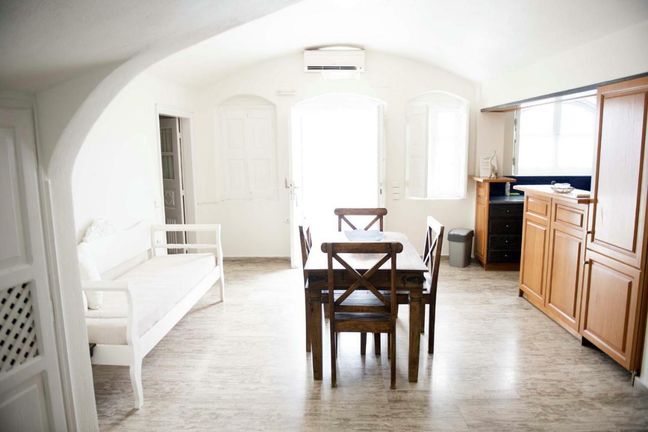 Captain John - Caldera & Sunset View Apartment