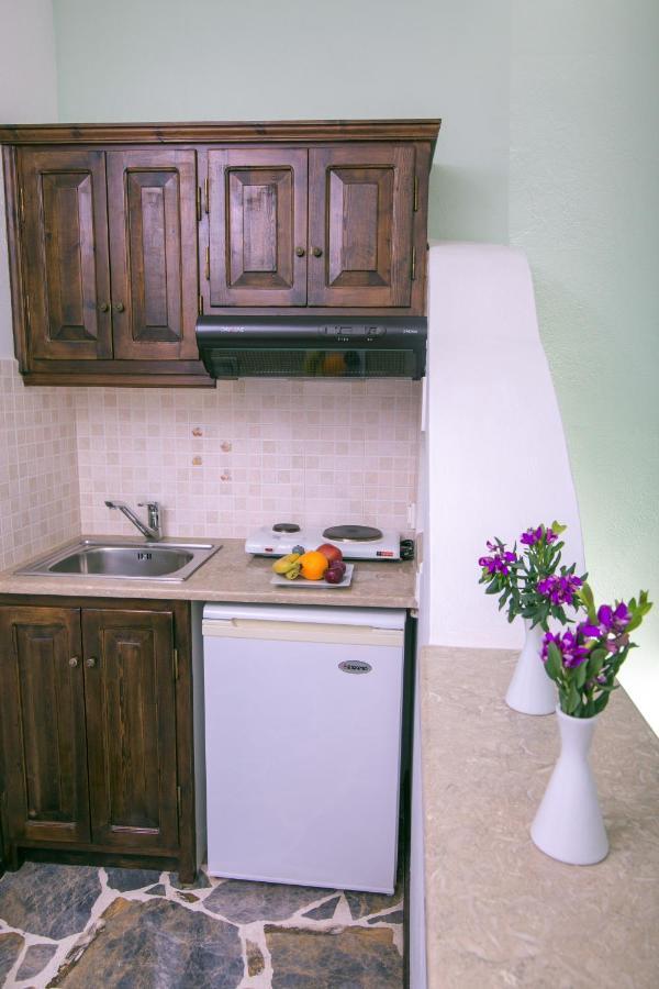 Anemoessa Aparthotel 3*
